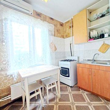 ХШ 67 , затишна 1к квартира , невисокий поверх !