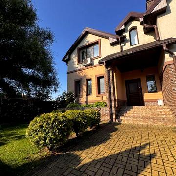 Оренда будинку в Козині з власним виходом до води