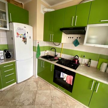 Малоголосківська вул., 11