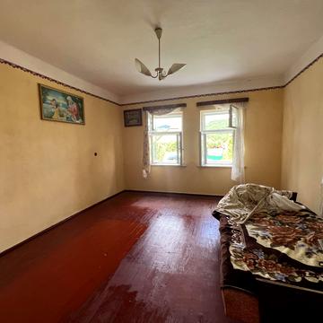 Центральна