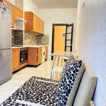 Петра Калнишевського вул. (Михайла Майорова), 7