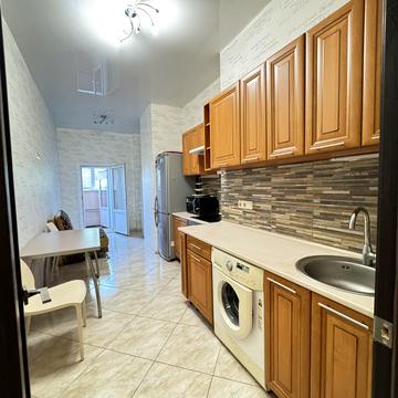 Петра Калнишевського вул. (Михайла Майорова), 7