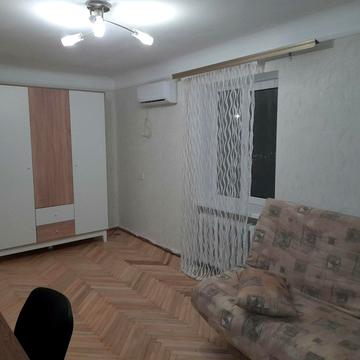 Олени Теліги вул., 37
