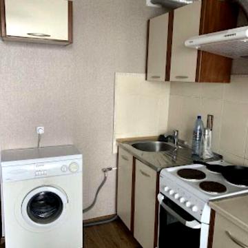 Довгострокова оренда 1к Квартира Сонячна Набережна (Малиновського Маршала) вулиця