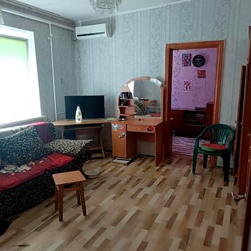 Василя Симоненка вул. (Таманська), 1