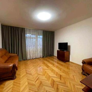 Оренда 3-к квартири на вул. Кадетський Гай