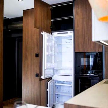 Однокімнатна квартира з дизайнерським ремонтом, меблями та технікою