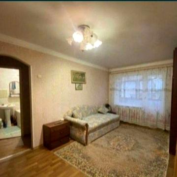Продаж 2 кім на пл. Визволення