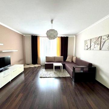 Продається двокімнатна квартира за вул. Шевченка