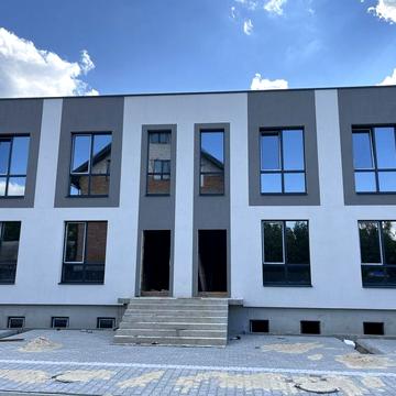 Таунхаус 115кв.м +підвальне приміщення 30кв.м.
