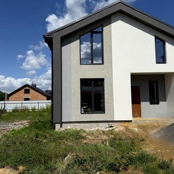 Продаж двоповерхового будинку в чистовому стані.