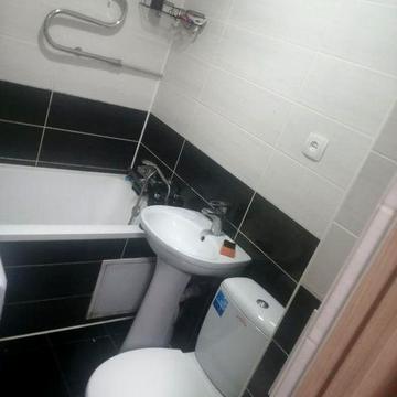 Продам 1 кімнатну  в центрі квартиру 47 кв.