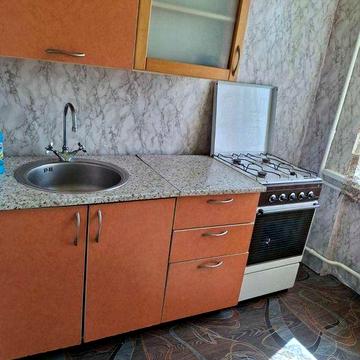 СРОЧНО ПРОДАМ 2к.квартиру на пр.Івана Мазепи (Петровского),21!Торг!