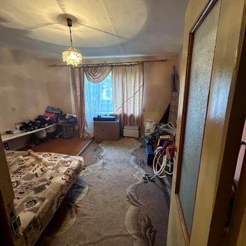 Продам 2 кімнатну квартиру в. Грушевського