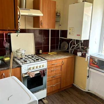 Продам квартиру в. Тельмана