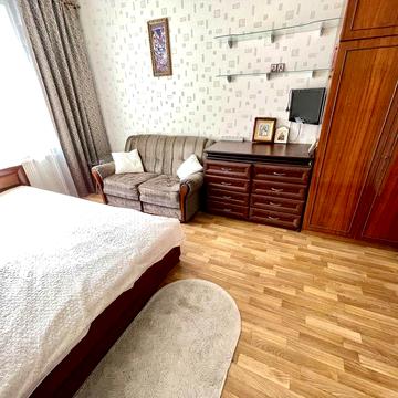 Продаж 3 кімнатноі в районі площі Перемоги