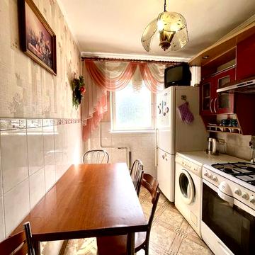 Продаж 3 кімнатноі в районі площі Перемоги