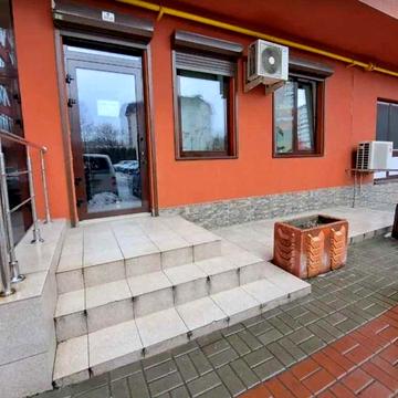 Однокімнатна метро Академмістечко вул.Єфремова 8а окремий вхід РЕМОНТ