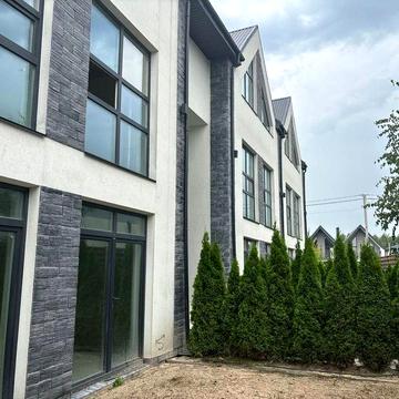 Продаж ексклюзивного таунхаусу