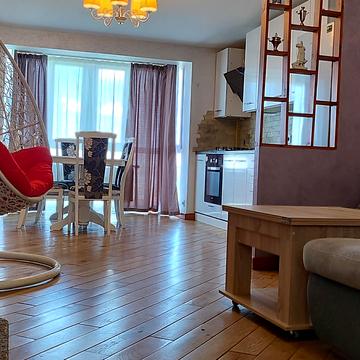 Машинобудівників вул., 15