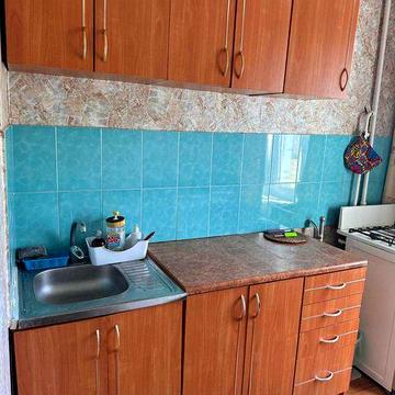 вул. Сабурова  ( С. Лифаря ) 17 а . Готелька .