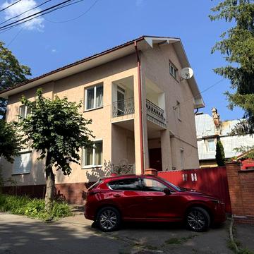 Оренда будинку в центрі міста