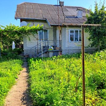 Продаєть будинок у м.Тлумач Вул.Будівельників / 23км від м.Івано-Франк
