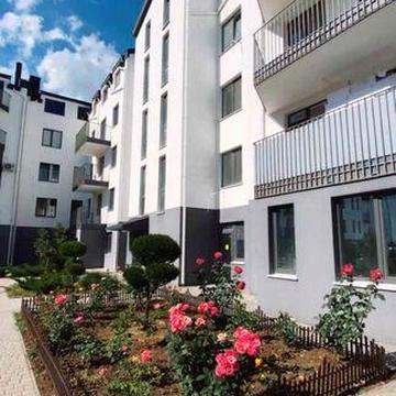 Продам 1-й этаж. Новый дом. Без комиссии. Сахарова.