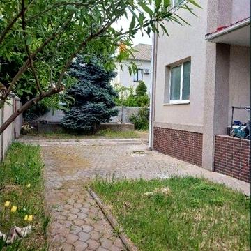 Сдам дом  150 м 3 к кухня студия Малиновского/рынокгараж, можно с