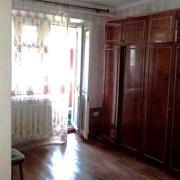 Продам 1-о комн кв 32м 5 этаж ул.Независимой Украины, центр Запорожья.