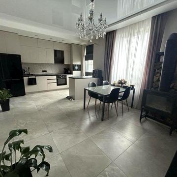 Продажа Таунхаус Вышгородский район,с.Новые Петровцы КГКанево ,озеро