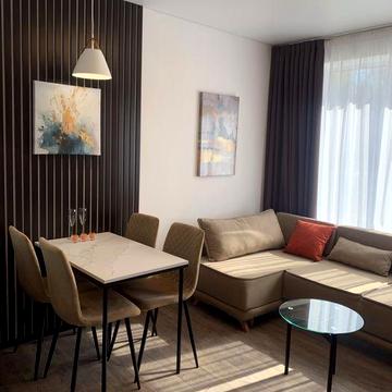 Продам  1 к.квартиру.  44 м2.  Новострой. Левый берег. Мебель. Техника