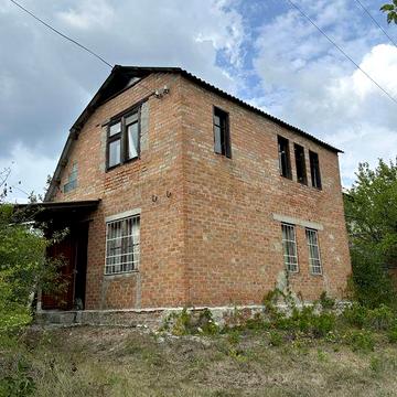 Продається дачний будинок