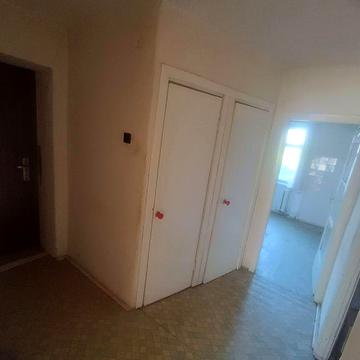 ПРОДАЖ 3-х кімнатної квартири на 4 поверсі, не кутова, район АТБ!