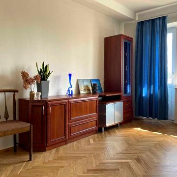 Оренда затишної 3-к квартира по вул. Білоруська 23, метро та Unit City