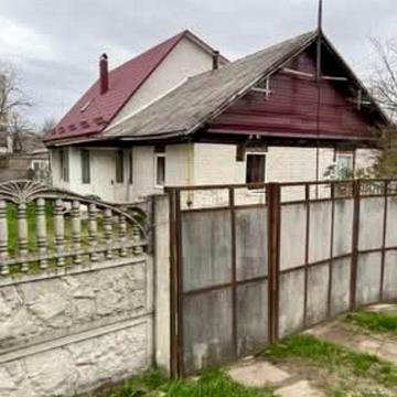 Продається частина будинку на Крошні