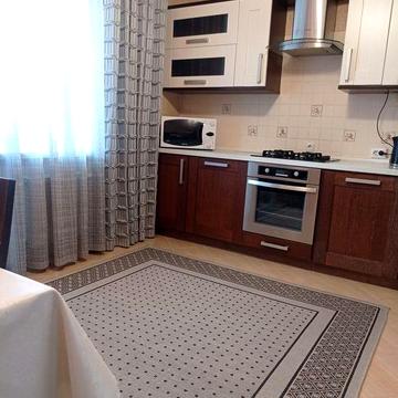 2к.квартира на Виставці з індивідуальним опаленням!