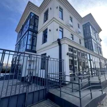 1-комнатная просторная квартира в клубном доме Кристалл Люкс