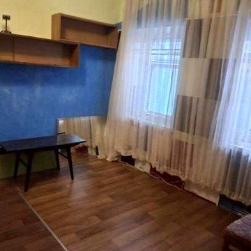 Однокомнатная квартира в центре!