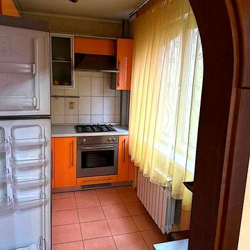 Здам в оренду 5-и кімнатну кв поруч з метро Масельського