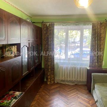 Продається 2к. квартира метро Голосіївська/ Стельмаха 12