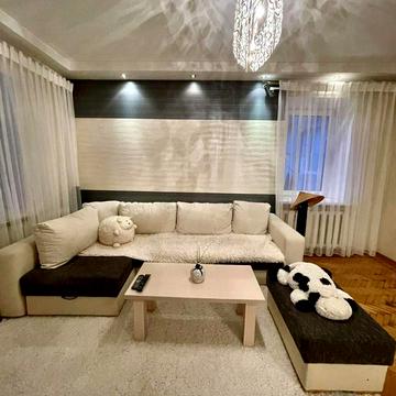 Академіка Корольова вул., 74б