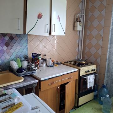 Квартальна вул., 18