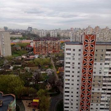 Осіння вул., 33