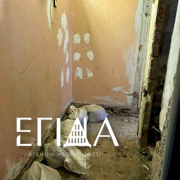 3-х кімнатна квартира на Гагаріна, під ремонт.