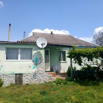 Продам будинок в с. Дмитренки, Київської  області. Поруч водойма, ліс.