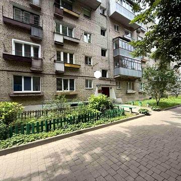 • Продаж 1к.кв.вул.Наукова, кут з вул.Вол.Великого, район Аквапарку