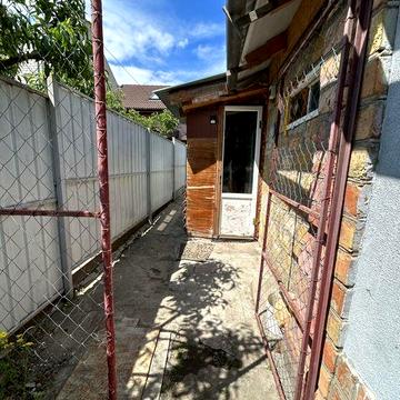 Продам будинок з окремим двором в Лісках, 5 кімнат