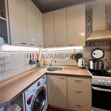 Продам 1 к кв Левобережный 3,  33000$
