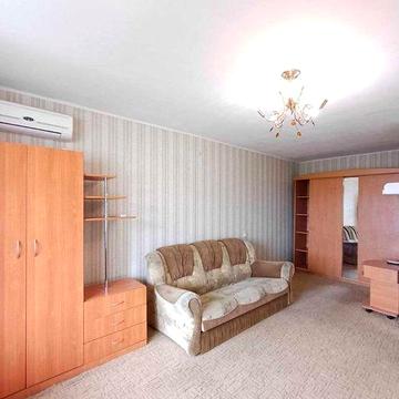 Продам 1-кімнатну квартиру 39 м на ж/м Лівобережний